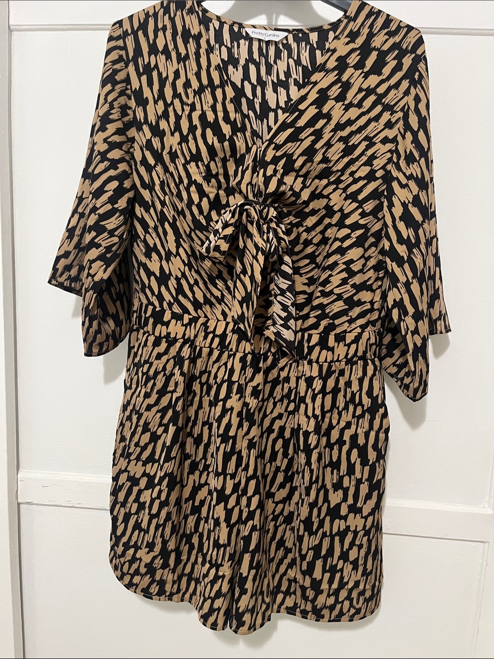 French Connection Black & Tan Tie-Front Short Jumpsuit